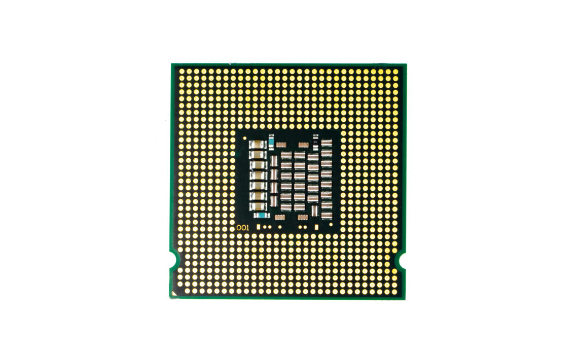 Processeur CPU sur un fond blanc