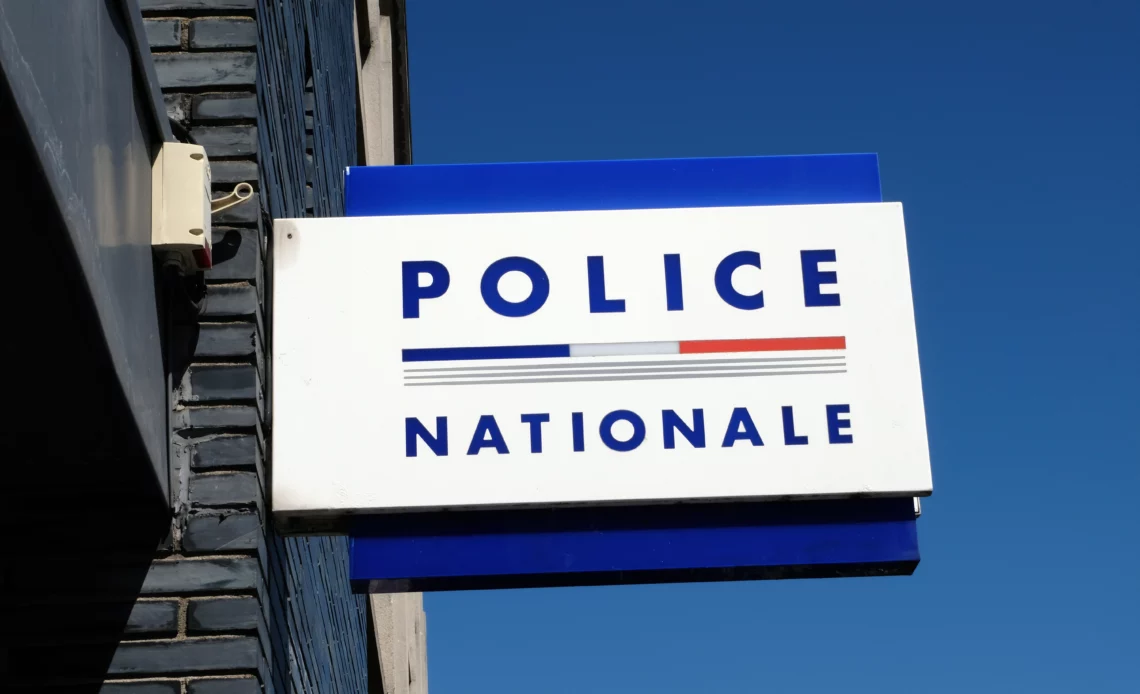 Enseigne de la police nationale