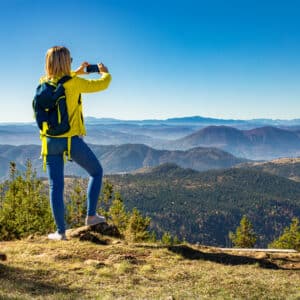 <span style="color: #d86031; font-weight: bold;">Offre Week-end & Jours fériés - Particulier</span> </br> Compte Facebook piraté
